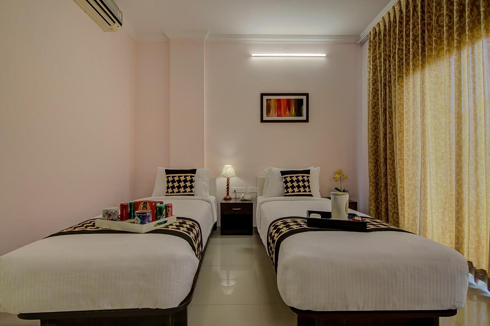 Cozy Cave Grand Hotel 4*