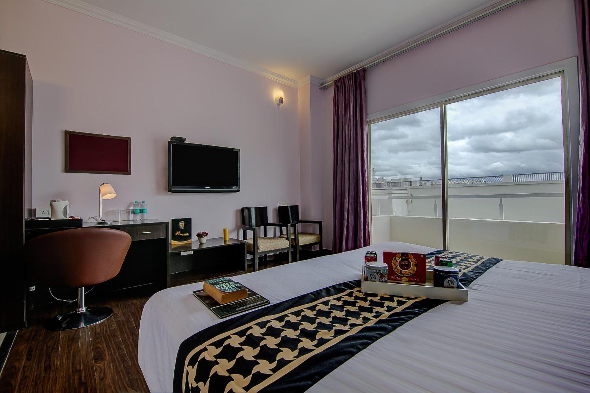 Cozy Cave Grand Hotel